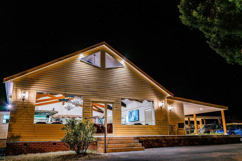 Black Gold Motel - Queensland Tourism 0