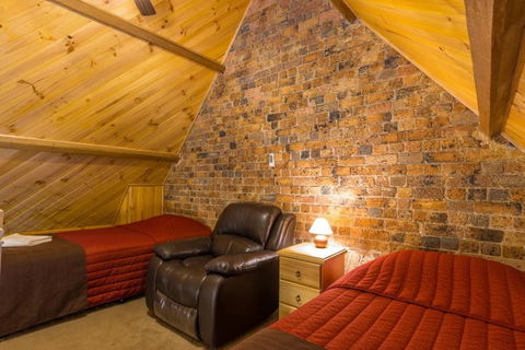 Black Gold Motel - Queensland Tourism 6