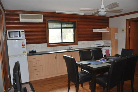Western KI Caravan Park - QLD Tourism 1