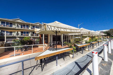 Yamba Beach Motel - Queensland Tourism 1