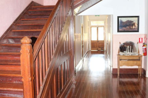 Priory Resort Hotel - Queensland Tourism 7