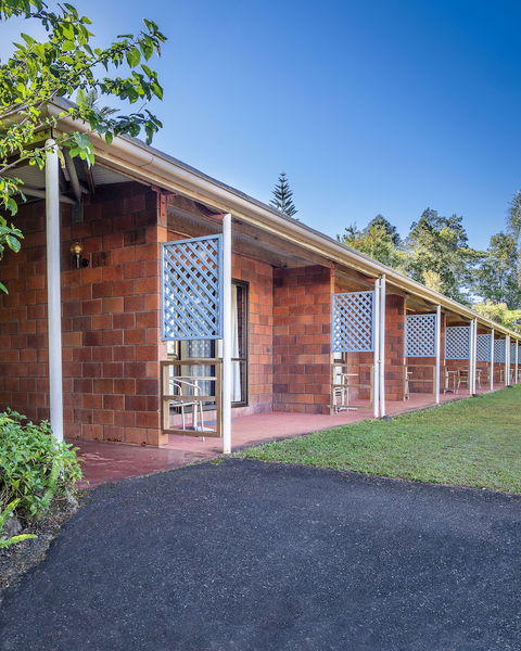 Malanda Lodge Motel - QLD Tourism 0