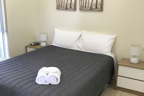 Robetown Motor Inn & Apartments - Queensland Tourism 7