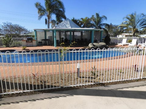 Reef Adventureland Motor Inn - Queensland Tourism 5