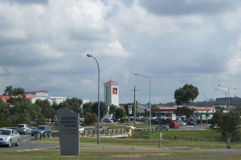 Golden Palms Motel - QLD Tourism 1