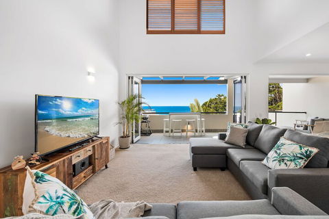 Papillon Coolum - Queensland Tourism 5