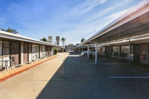 The Town House Motor Inn - QLD Tourism 3