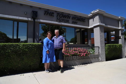 The Town House Motor Inn - QLD Tourism 6