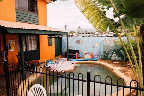 JJs Backpackers Hostel - QLD Tourism 3