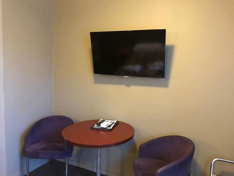 The Astor Hotel Motel - QLD Tourism 5