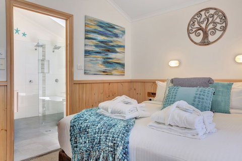 Seven Mile Beach Holiday Park - QLD Tourism 2