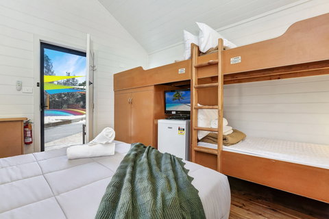 Seven Mile Beach Holiday Park - QLD Tourism 4