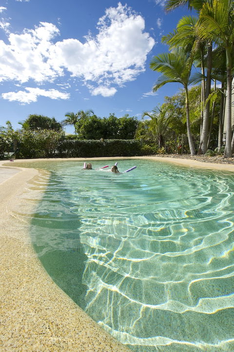 The Retreat Beach Houses - Queensland Tourism 3