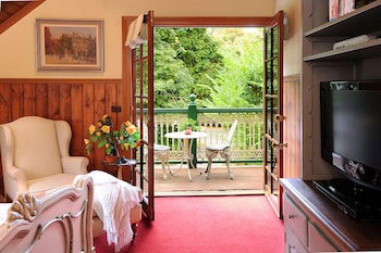Mary Card's Coach House - Queensland Tourism 5