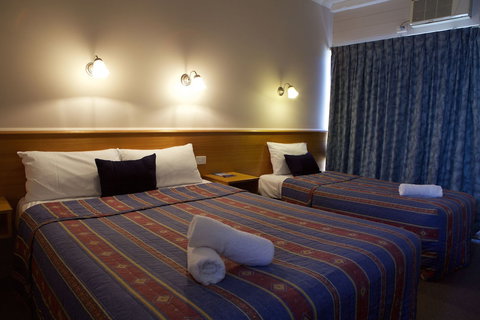 Paddle Wheel Motel - Queensland Tourism 5