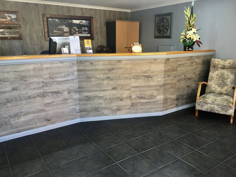 Paddle Wheel Motel - Queensland Tourism 3