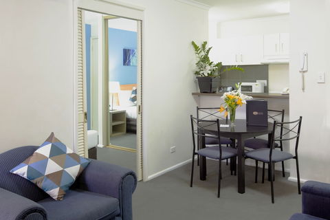 Metro Apartments On King Street - QLD Tourism 3