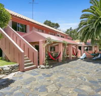 Dolphins Beach House - Queensland Tourism