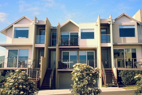 104 On Merri Apartments - QLD Tourism 1