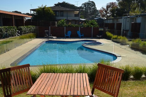 Riverside Ocean Grove - QLD Tourism 1