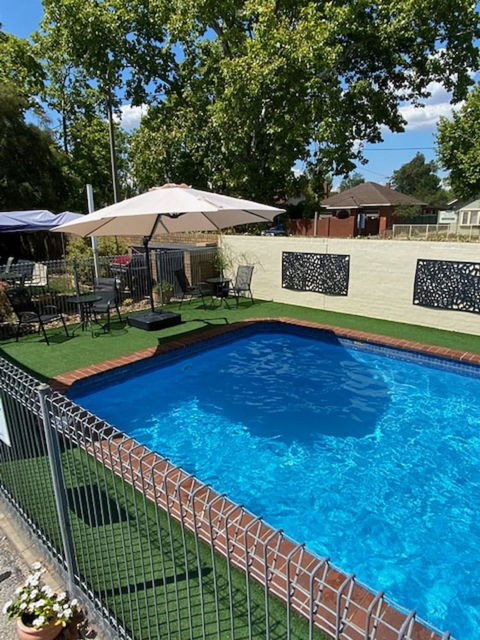 Albury City Motel - Queensland Tourism 1