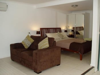 Hillcrest Guest House Cooktown - Queensland Tourism 6
