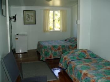 Hillcrest Guest House Cooktown - Queensland Tourism 1