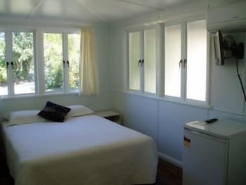 Hillcrest Guest House Cooktown - Queensland Tourism 5
