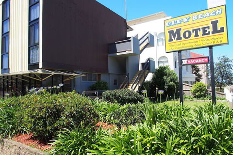 City Beach Motel - QLD Tourism 1