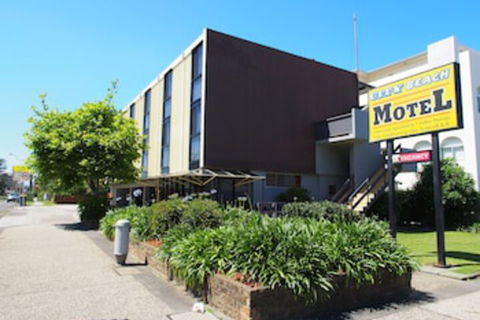 City Beach Motel - QLD Tourism 0