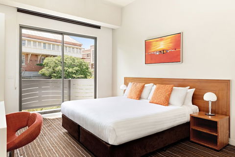 Mantra Charles Hotel - Queensland Tourism 4