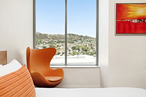 Mantra Charles Hotel - Queensland Tourism 5