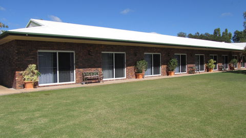 Heritage Lodge Motel - QLD Tourism 5