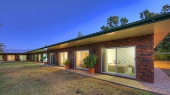 Heritage Lodge Motel - QLD Tourism 2