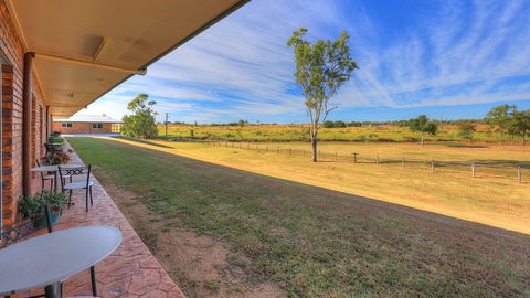 Heritage Lodge Motel - QLD Tourism 1