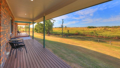 Heritage Lodge Motel - QLD Tourism 3