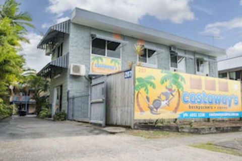 Castaways Backpackers - QLD Tourism 0