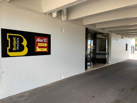 The Menai Hotel Motel - Queensland Tourism 1