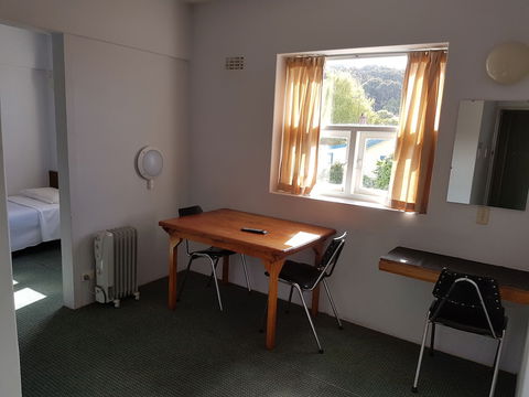 The Menai Hotel Motel - Queensland Tourism 3