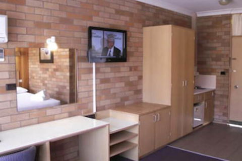 Court Street Motel - QLD Tourism 6