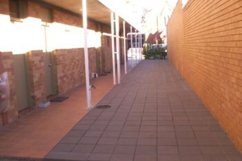Court Street Motel - QLD Tourism 1