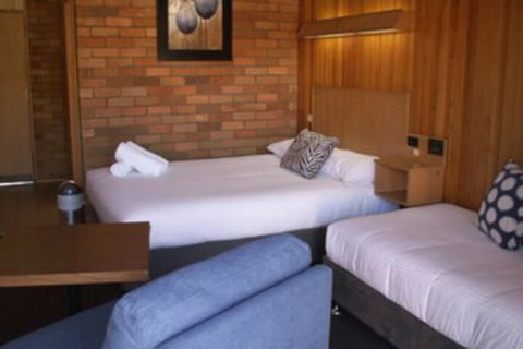 Court Street Motel - QLD Tourism 7