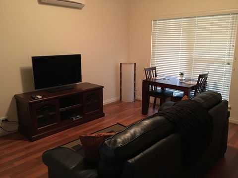 Hahndorf Oak Tree Cottages - Queensland Tourism 5