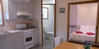 Summer's Rest Units - Queensland Tourism 6