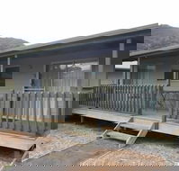 Awonga Cottages - Queensland Tourism