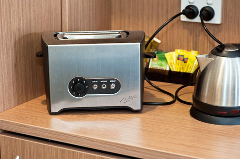 Colonial Terrace Motor Inn - QLD Tourism 3