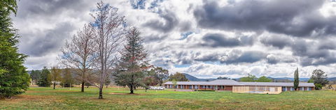 Bushmans Motor Inn - Queensland Tourism 3