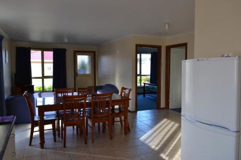 All Inn Strahan Holiday Units - QLD Tourism 1