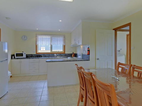 All Inn Strahan Holiday Units - QLD Tourism 6