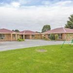 All Inn Strahan Holiday Units - QLD Tourism 0
